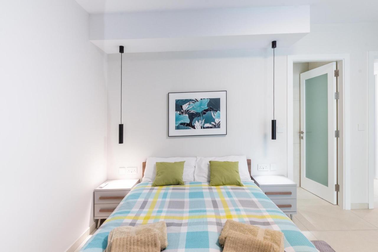 Seafront Luxury Apartment Σεντ Πόλς Μπέι Εξωτερικό φωτογραφία