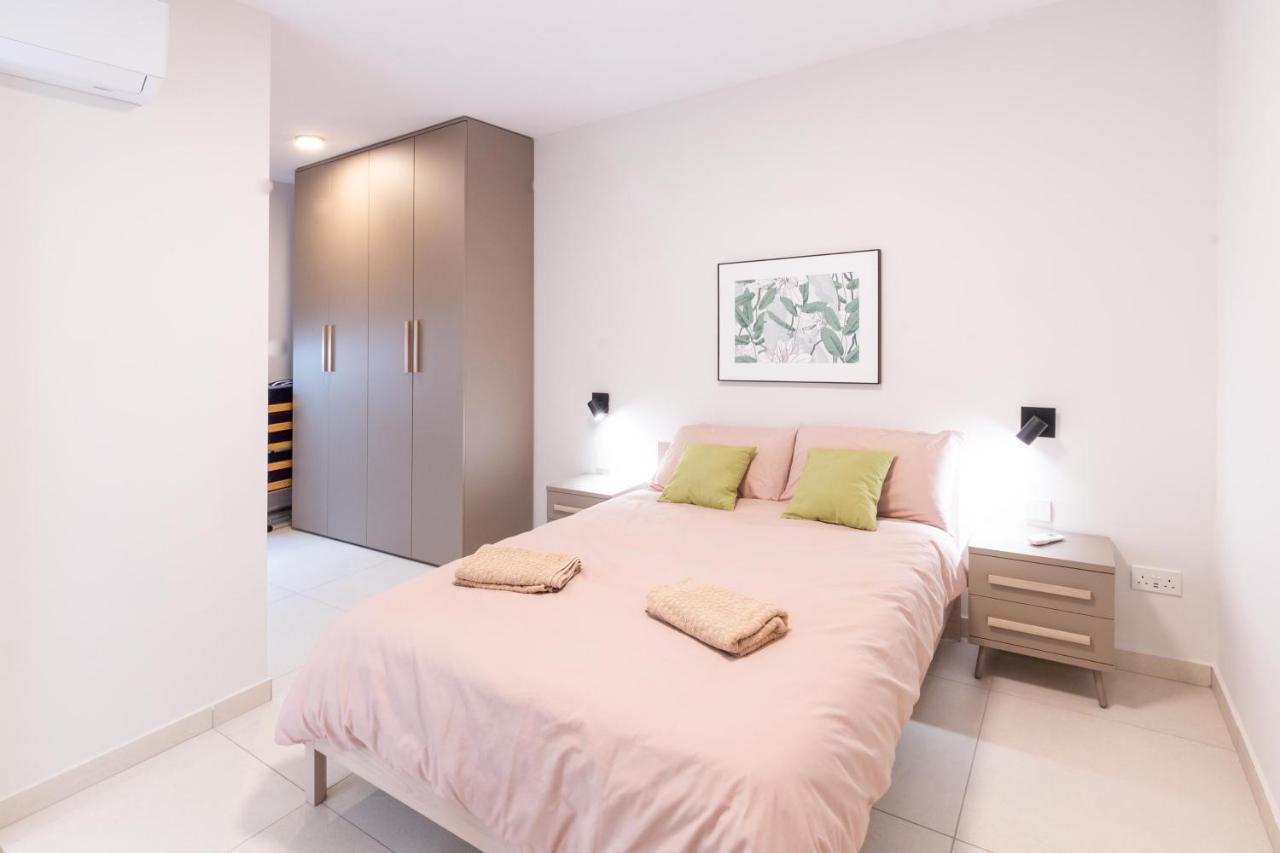 Seafront Luxury Apartment Σεντ Πόλς Μπέι Εξωτερικό φωτογραφία